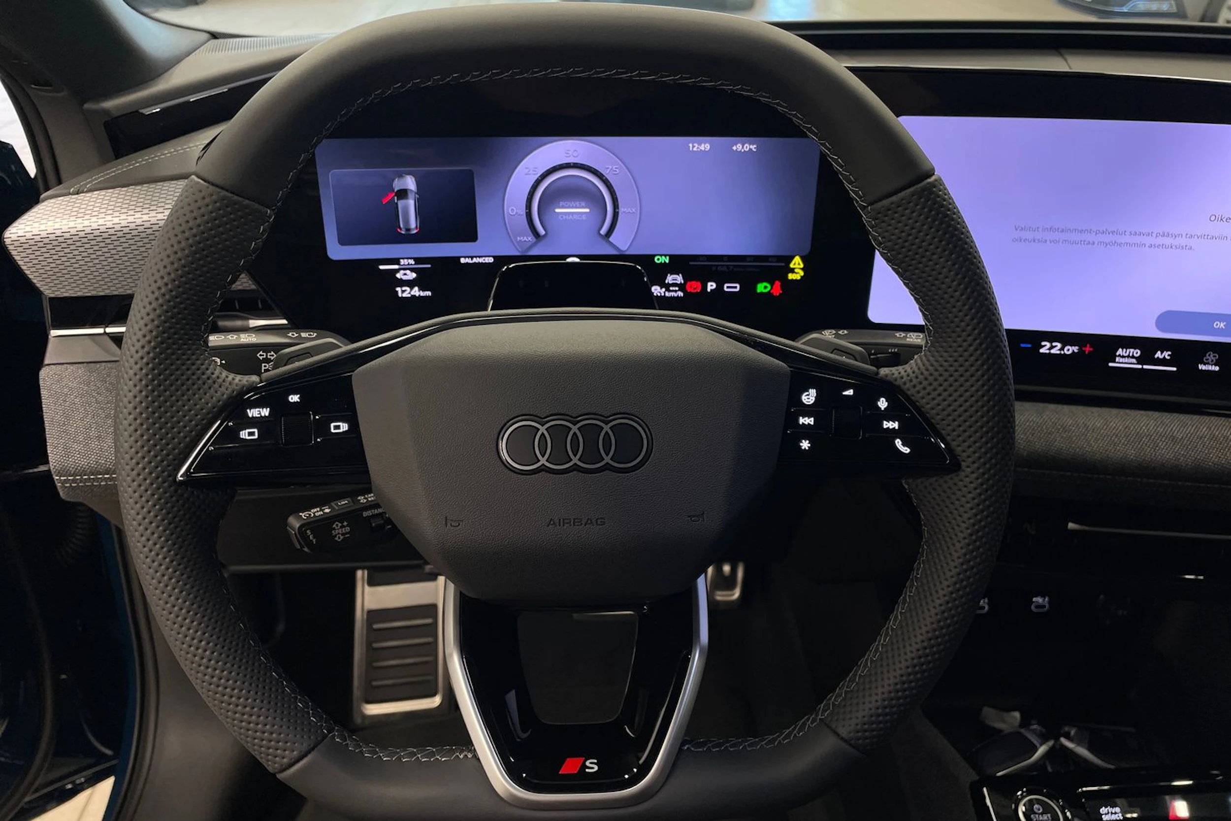 met. sininen Audi A6 e-tron 2026 kuva 13.