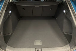 met. sininen Audi A6 e-tron 2026 kuva 23.
