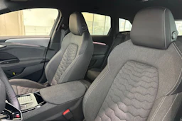 met. musta Audi A6 e-tron 2026 kuva 11.