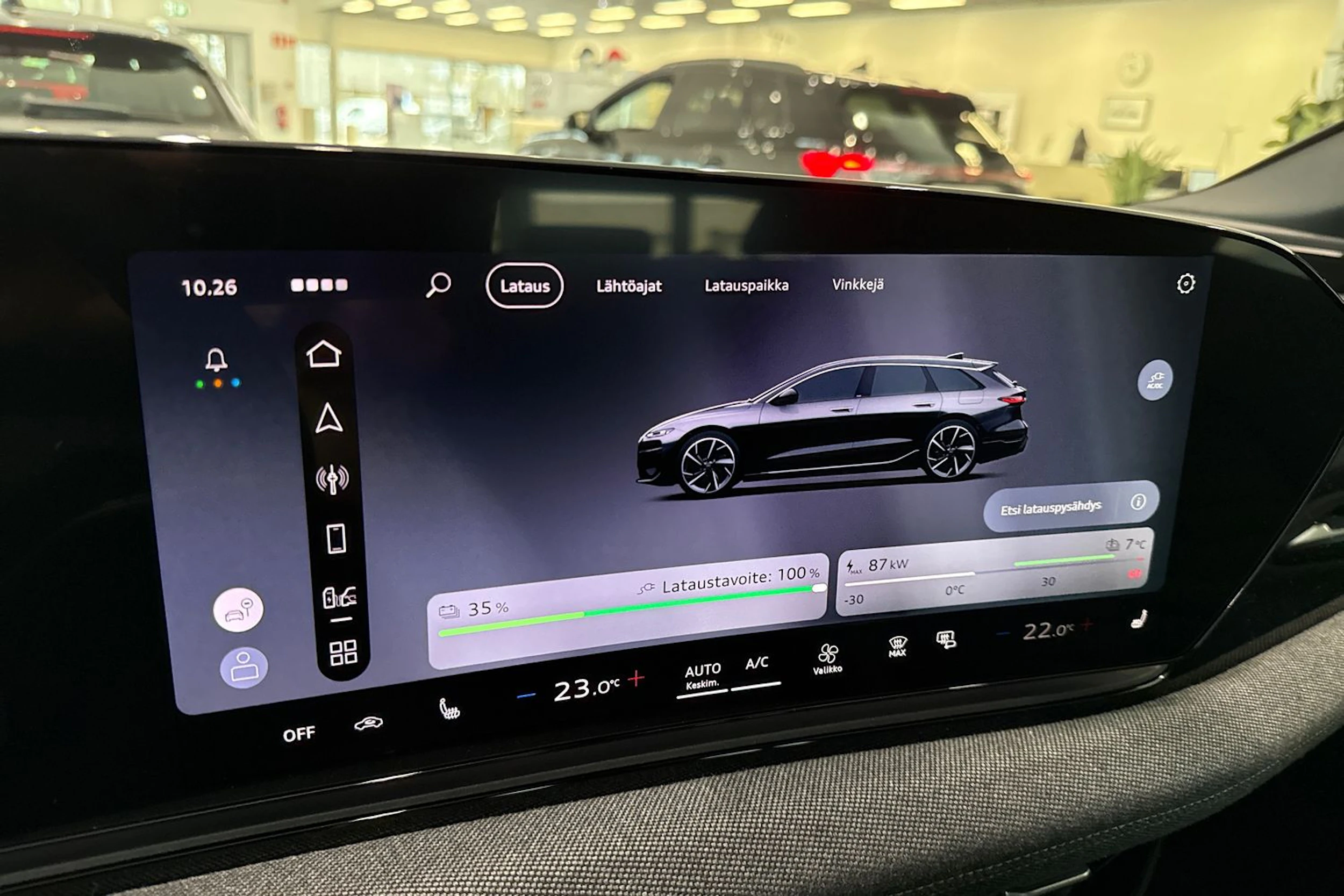 met. musta Audi A6 e-tron 2026 kuva 13.