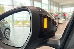 met. musta Audi A6 e-tron 2026 kuva 14.