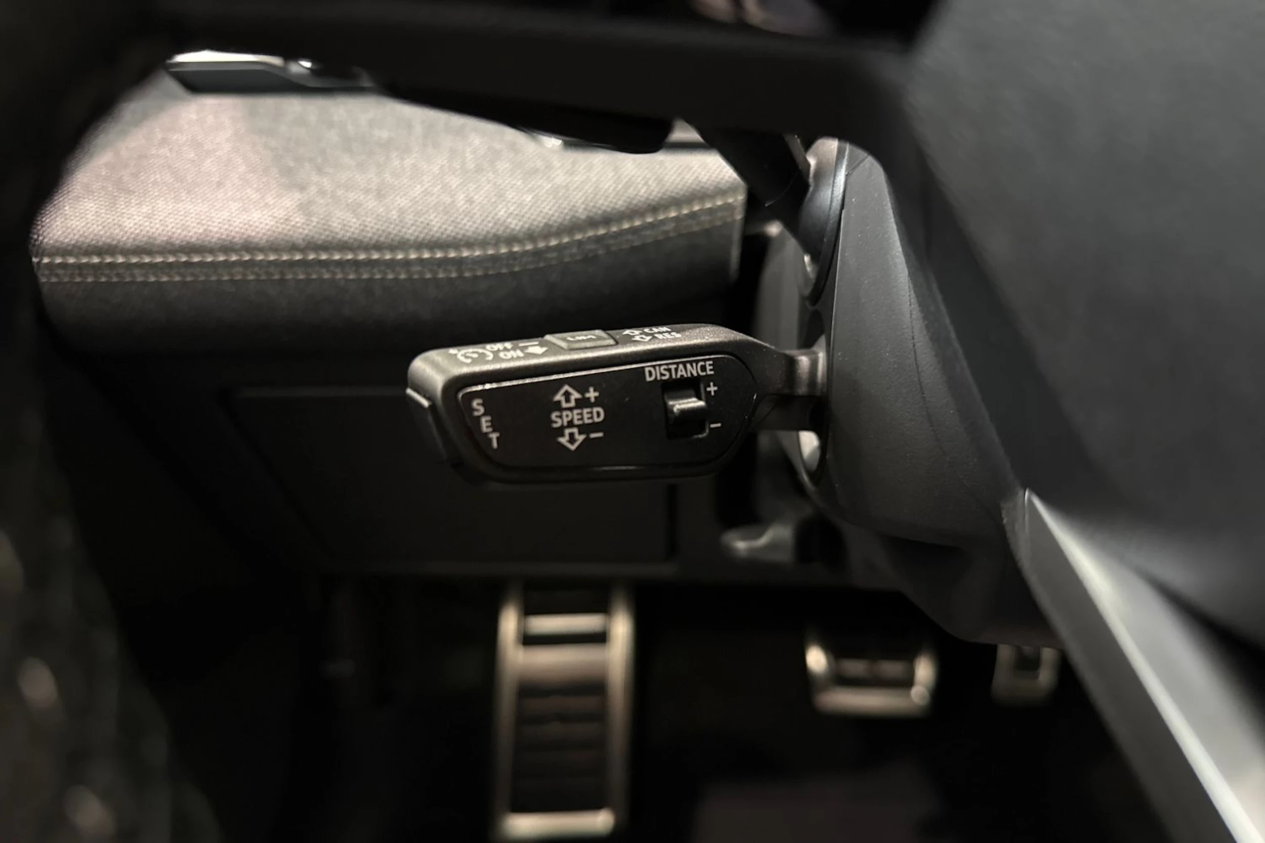 met. musta Audi A6 e-tron 2026 kuva 15.