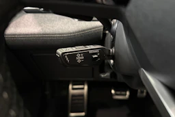 met. musta Audi A6 e-tron 2026 kuva 15.