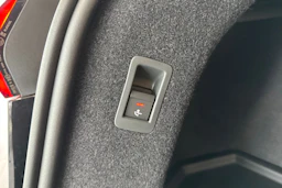 met. musta Audi A6 e-tron 2026 kuva 19.