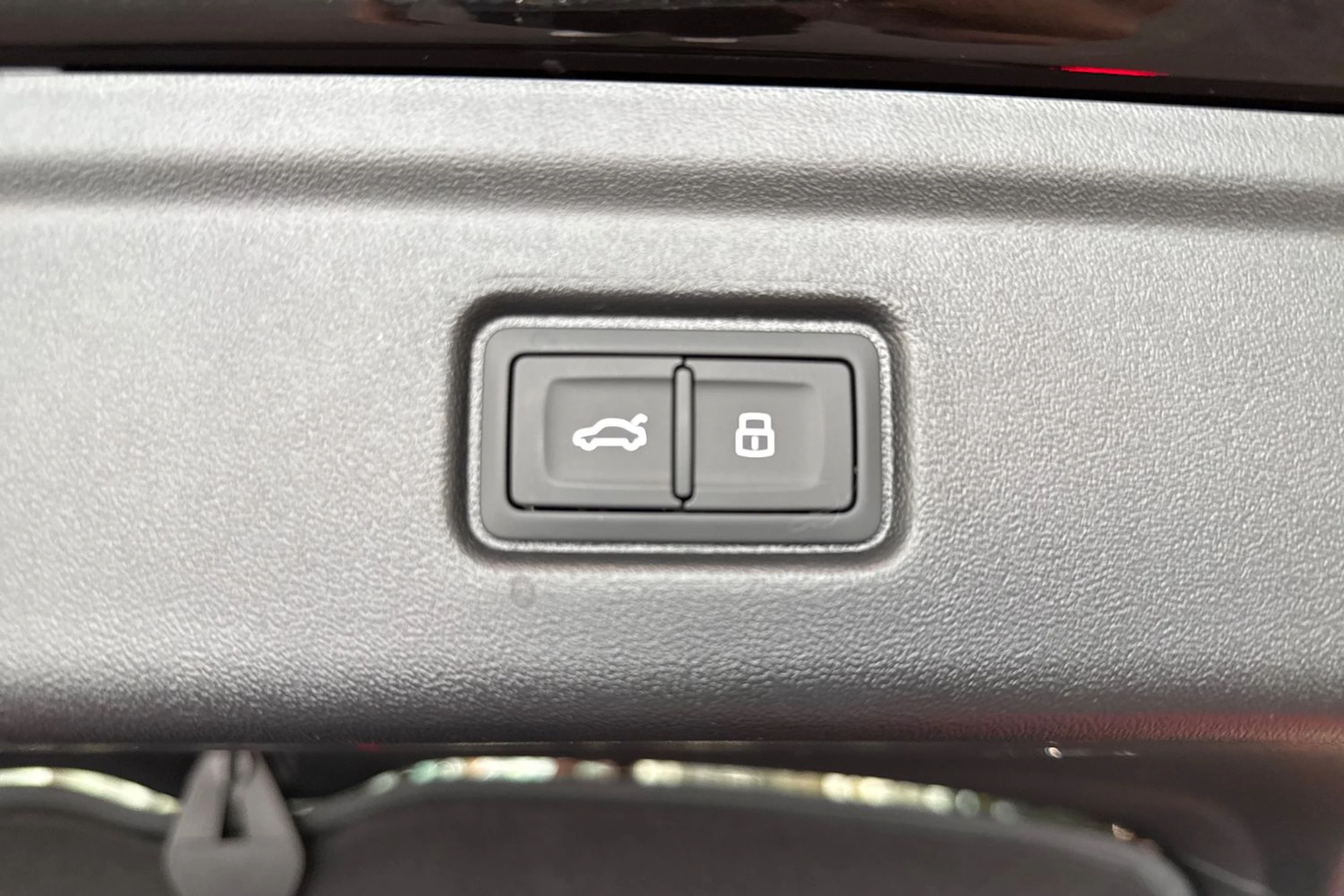 met. musta Audi A6 e-tron 2026 kuva 20.