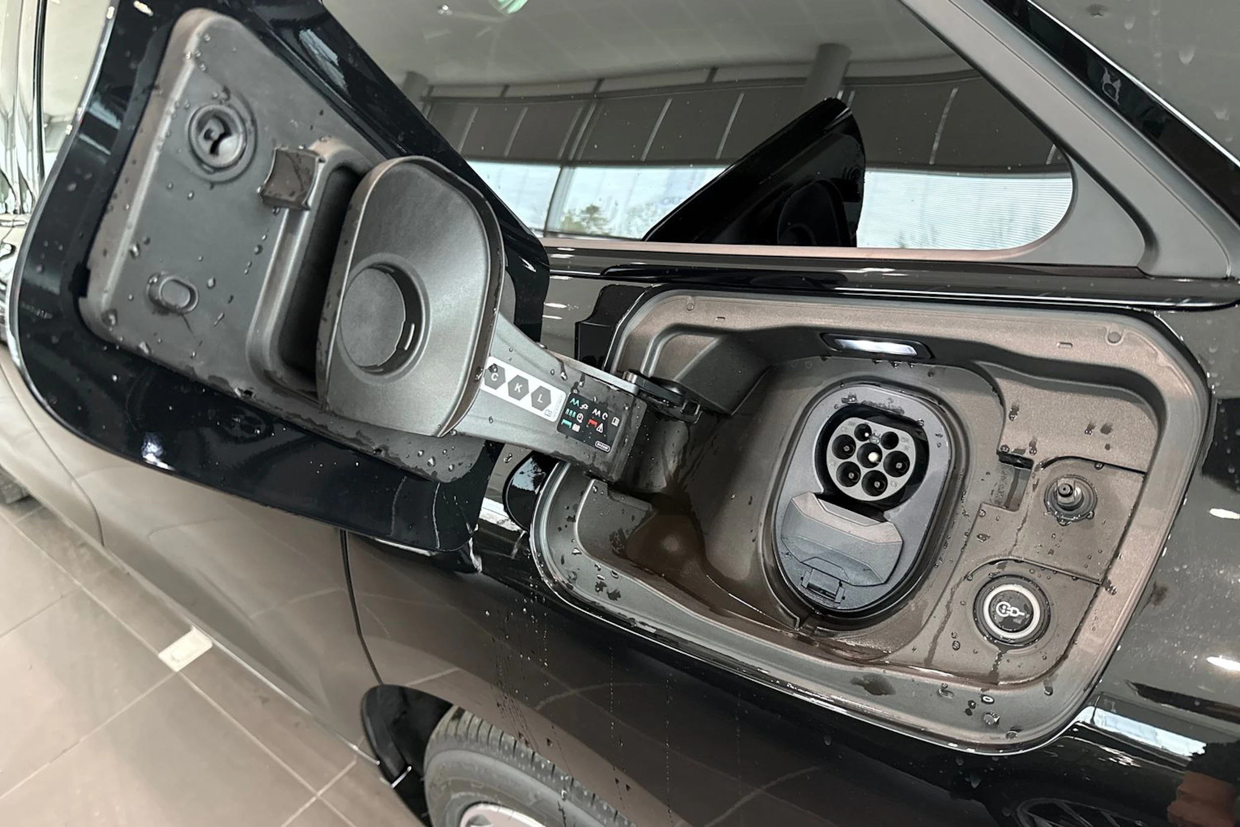 met. musta Audi A6 e-tron 2026 kuva 21.