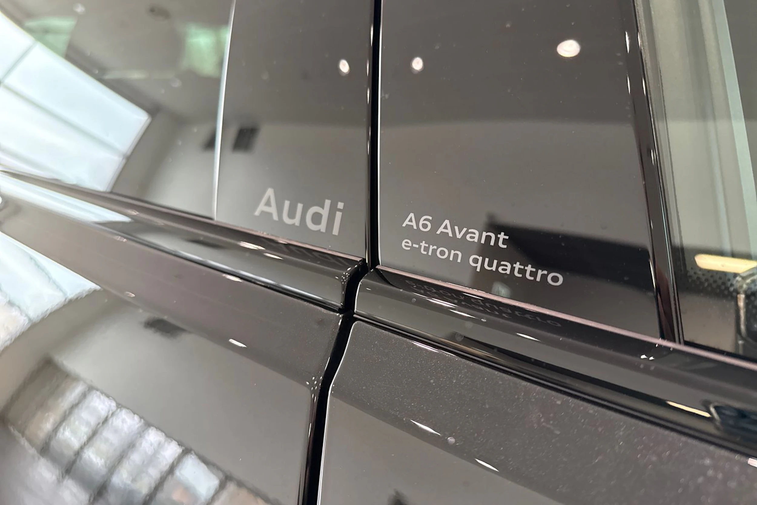 met. musta Audi A6 e-tron 2026 kuva 23.