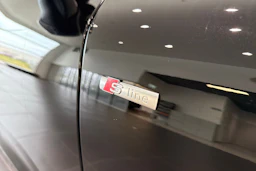 met. musta Audi A6 e-tron 2026 kuva 24.