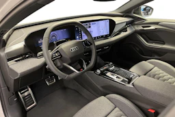 siam beige Audi A6 e-tron 2026 kuva 6.