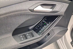 siam beige Audi A6 e-tron 2026 kuva 18.