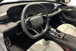 musta Audi A6 e-tron 2026 kuva 6.