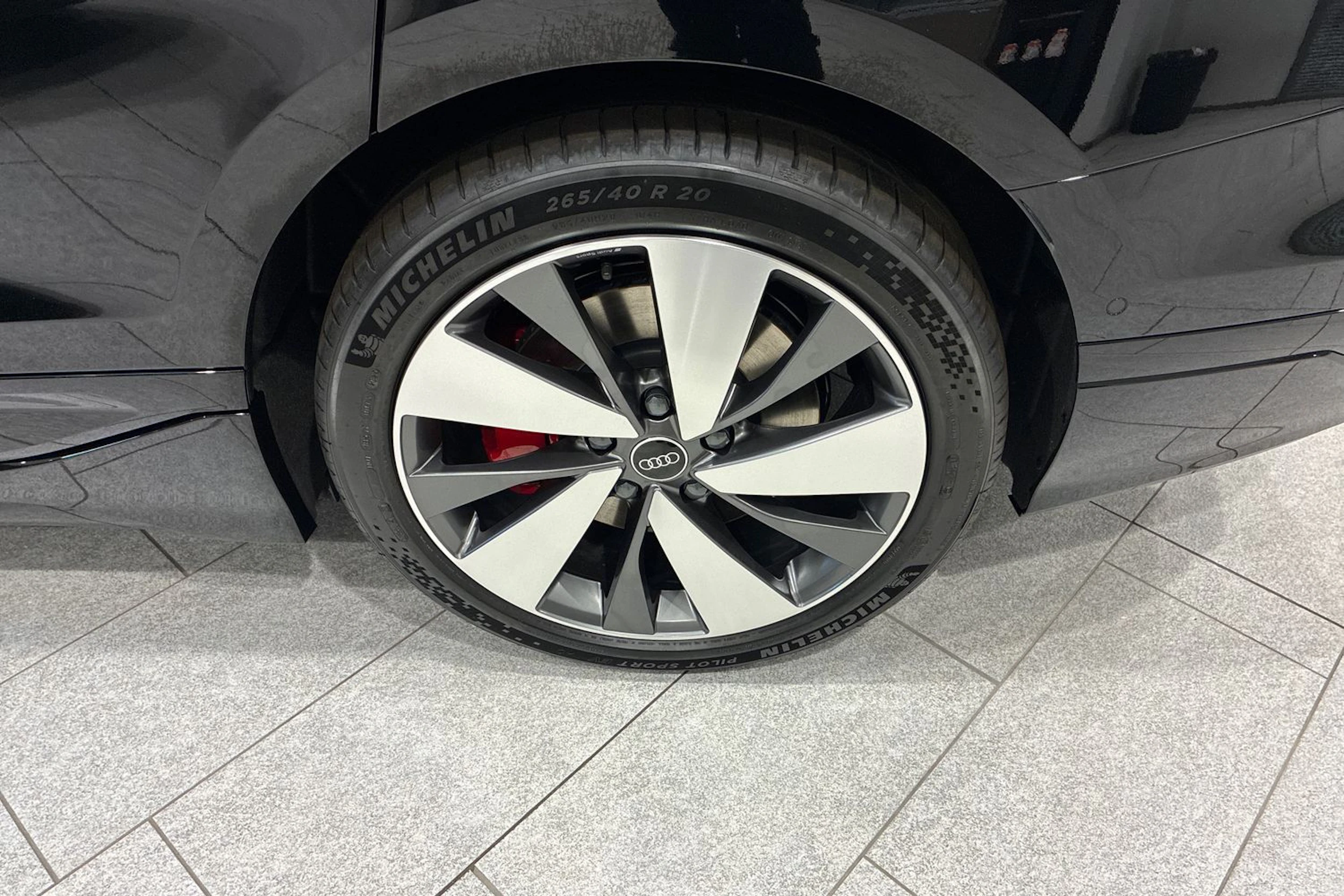 musta Audi A6 e-tron 2026 kuva 10.