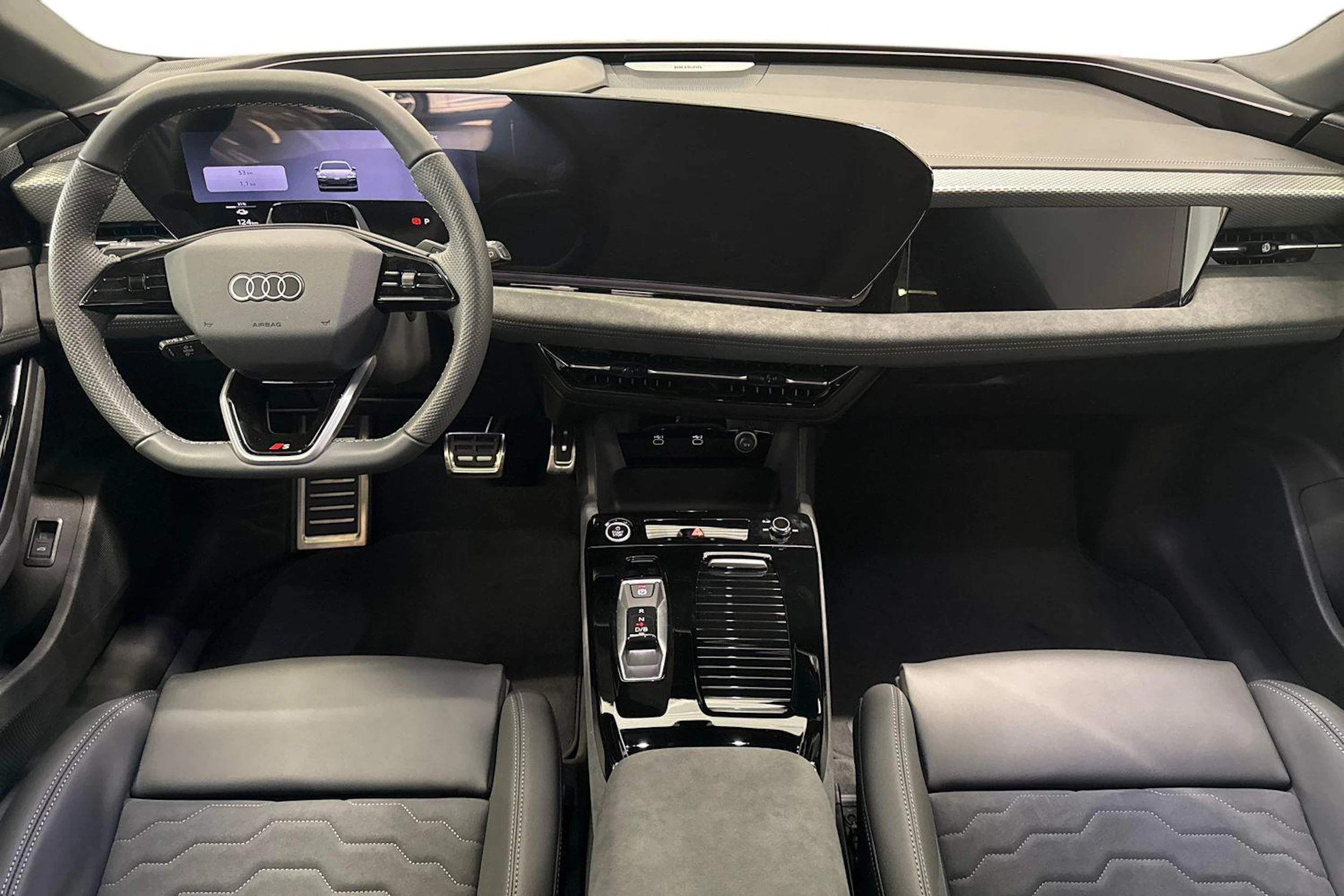 met. harmaa Audi A6 e-tron 2026 kuva 7.