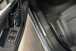 met. harmaa Audi A6 e-tron 2026 kuva 15.