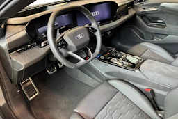 harmaa Audi A6 e-tron 2026 kuva 6.