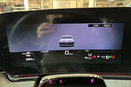 harmaa Audi A6 e-tron 2026 kuva 11.