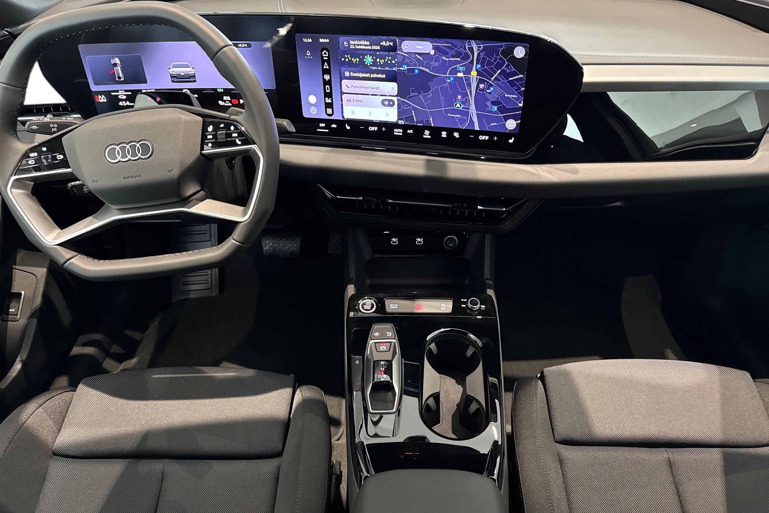 musta Audi A6 e-tron 2026 kuva 7.