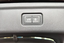 musta Audi A6 e-tron 2026 kuva 12.