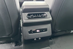 met. ruskea (beige) Audi A6 e-tron 2026 kuva 11.