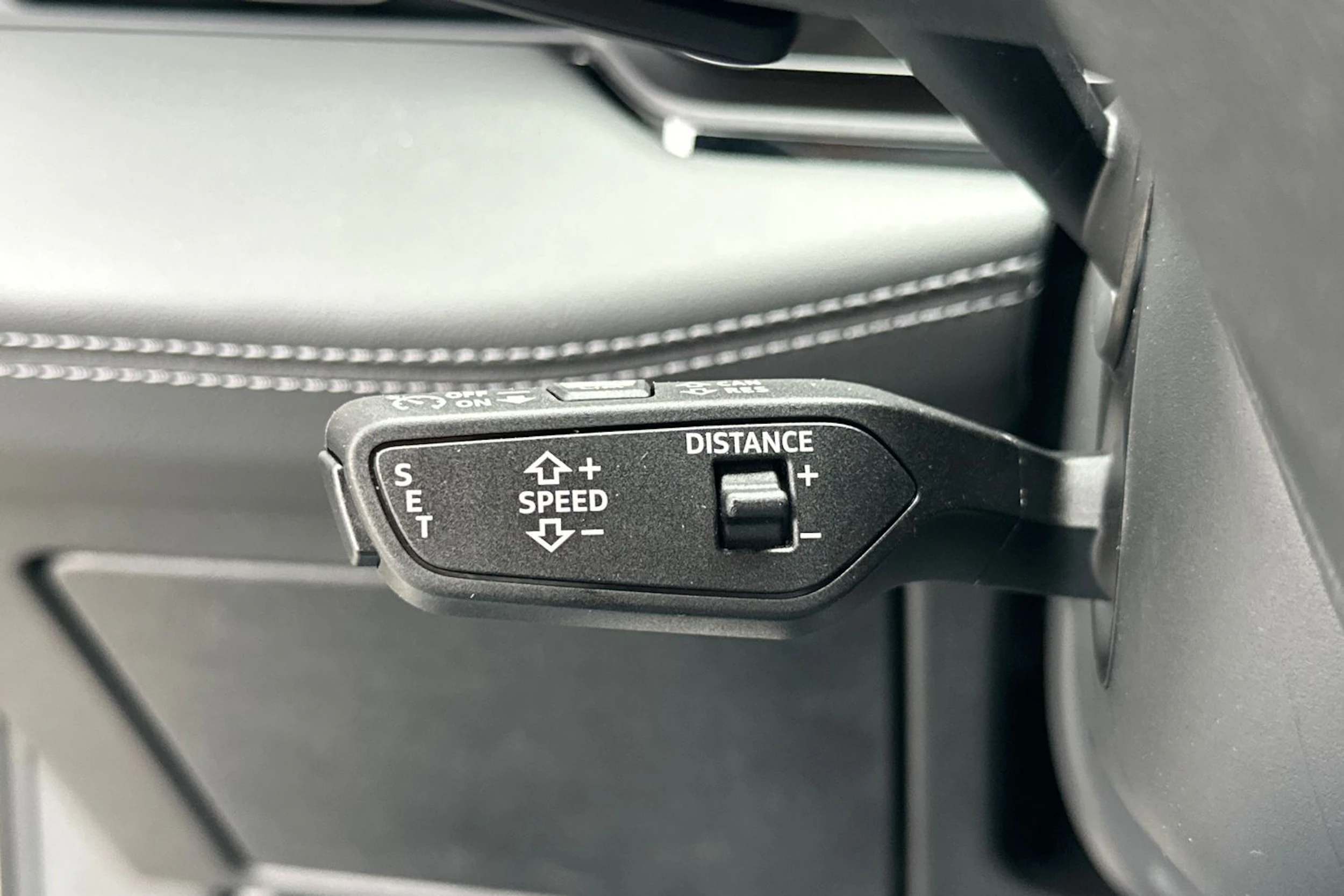 met. ruskea (beige) Audi A6 e-tron 2026 kuva 24.