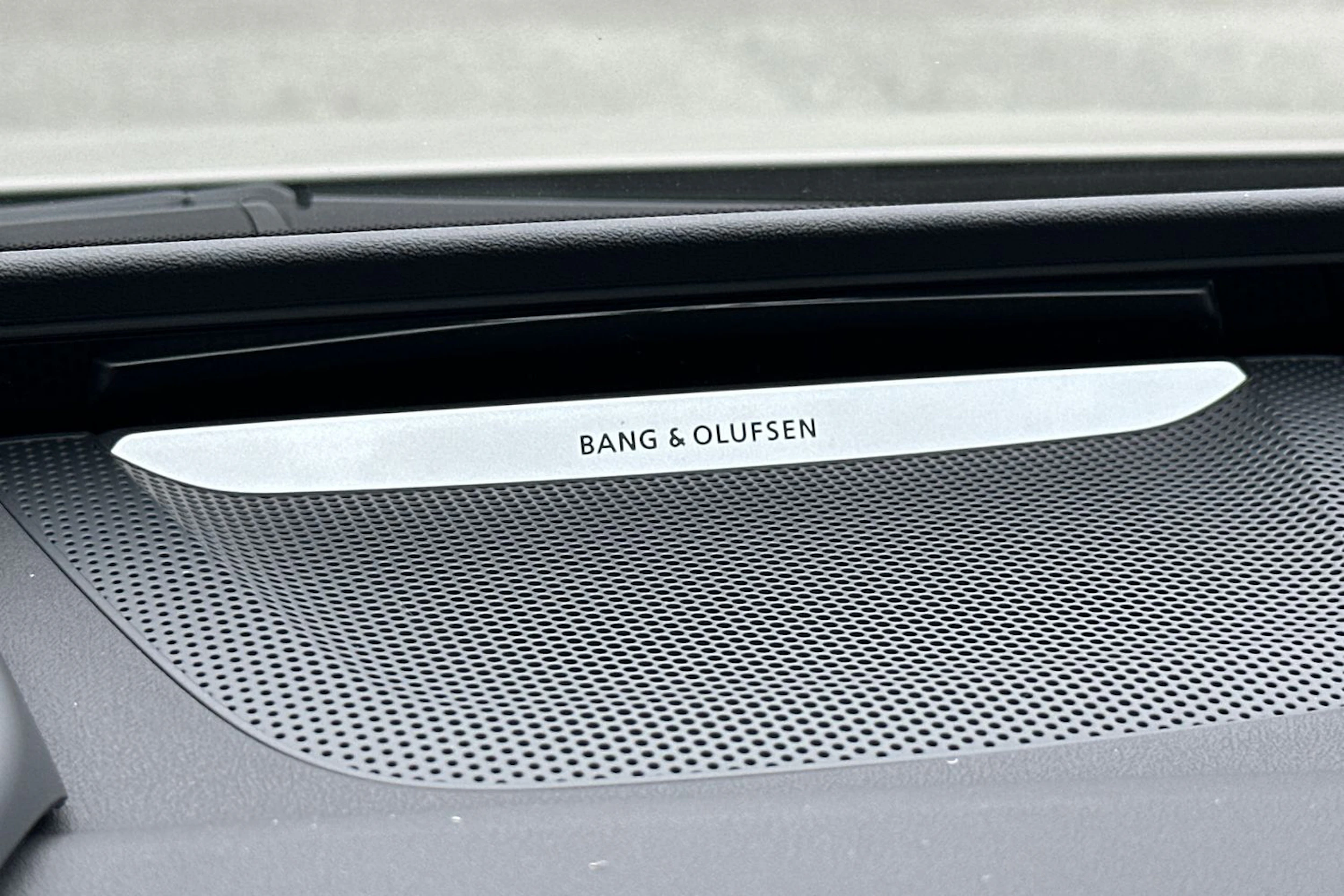 met. ruskea (beige) Audi A6 e-tron 2026 kuva 25.