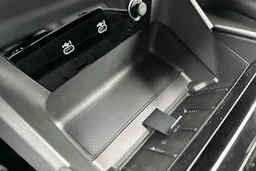 met. ruskea (beige) Audi A6 e-tron 2026 kuva 27.