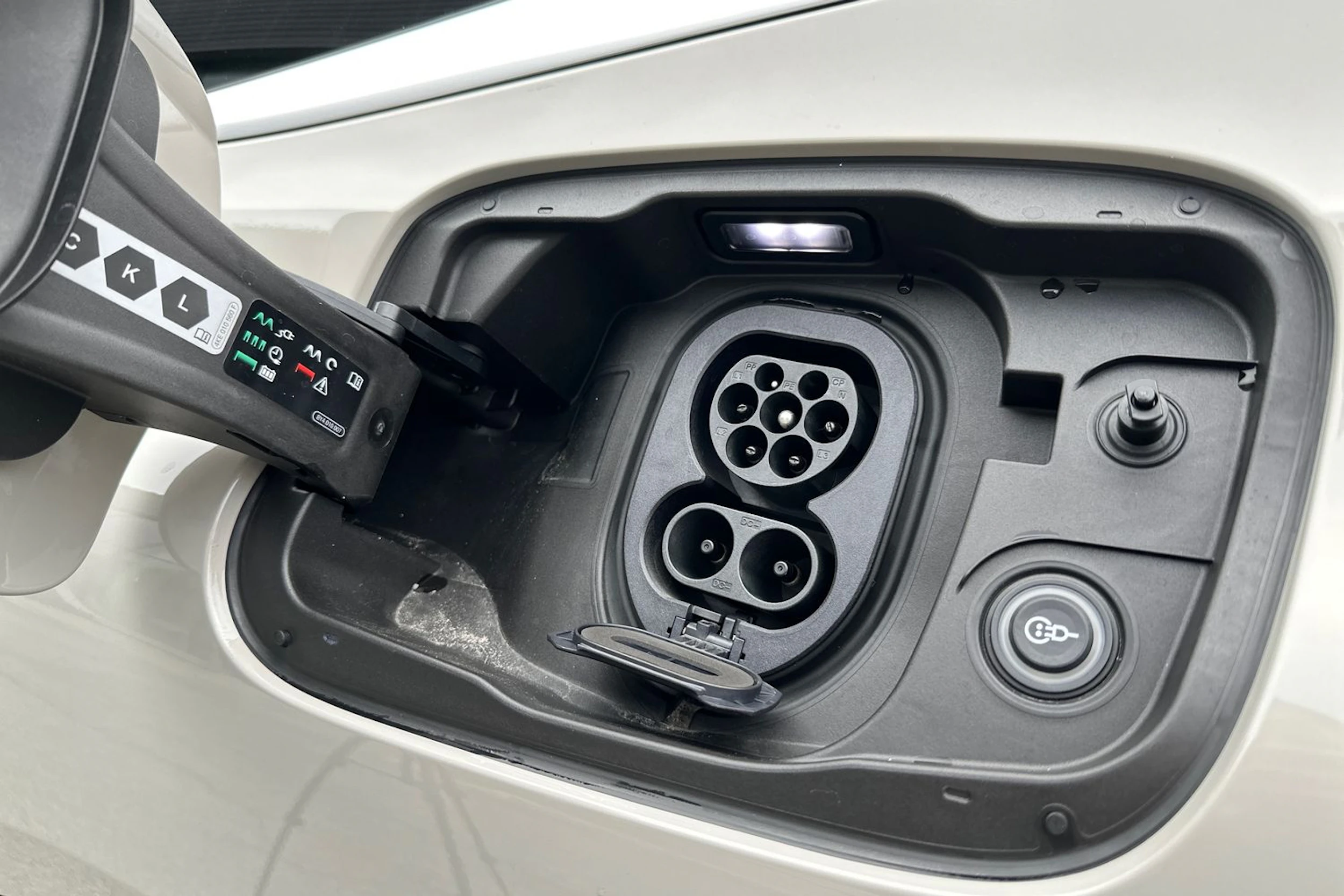 met. ruskea (beige) Audi A6 e-tron 2026 kuva 29.