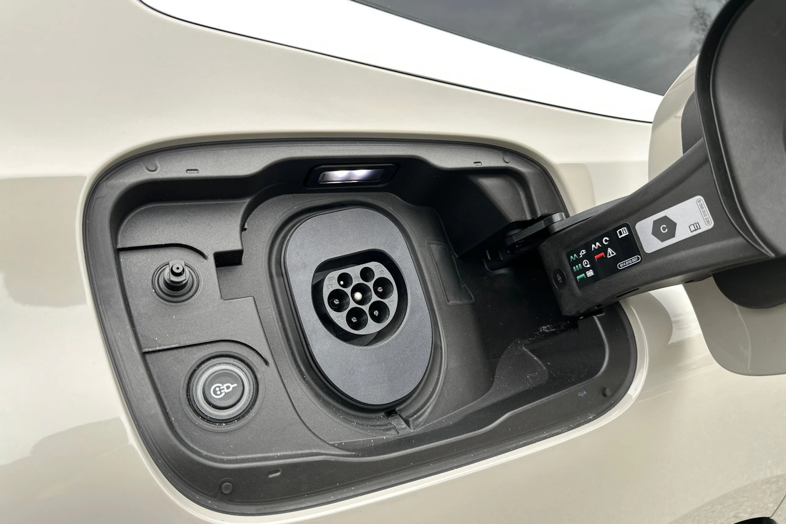 met. ruskea (beige) Audi A6 e-tron 2026 kuva 30.