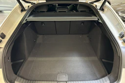 met. ruskea (beige) Audi A6 e-tron 2026 kuva 11.