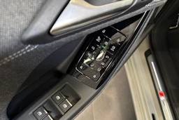 met. ruskea (beige) Audi A6 e-tron 2026 kuva 15.