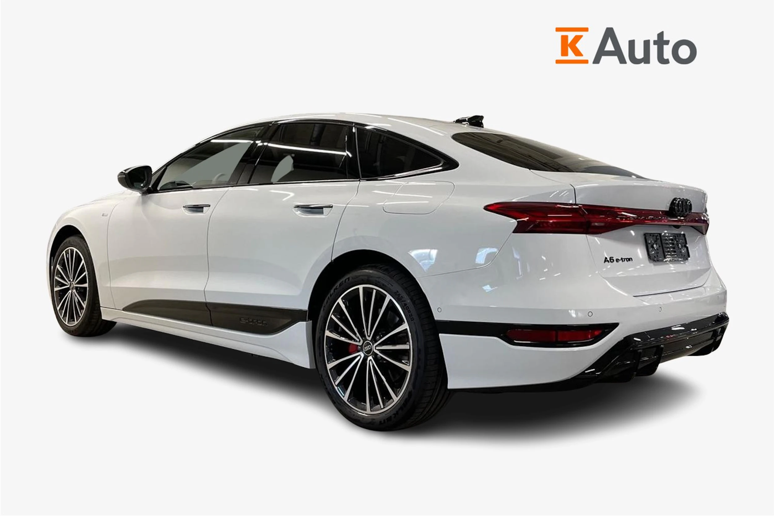 valkoinen Audi A6 e-tron 2026 kuva 2.