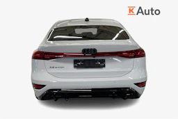 valkoinen Audi A6 e-tron 2026 kuva 3.