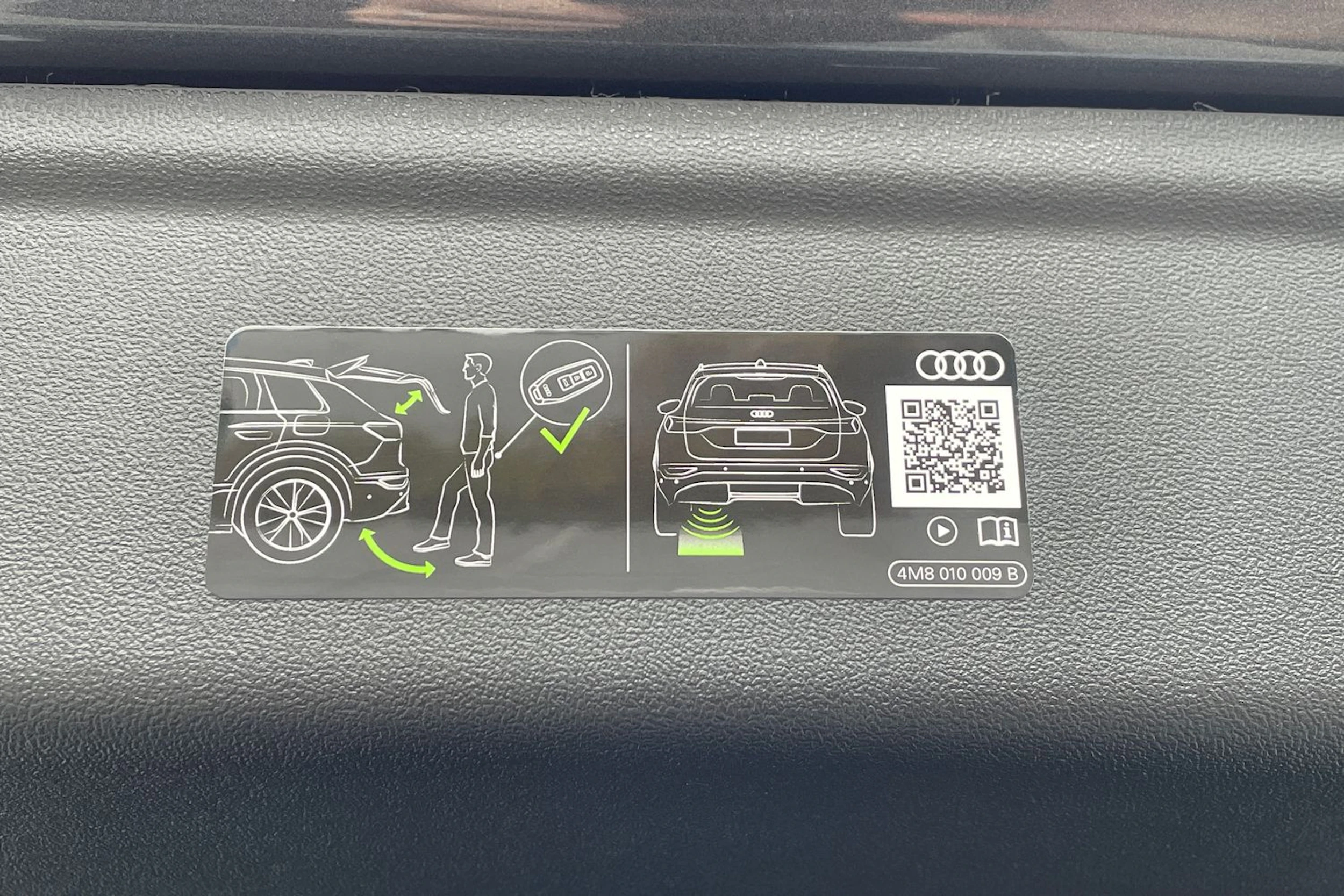 harmaa Audi A6 e-tron 2026 kuva 14.