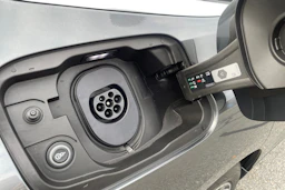 harmaa Audi A6 e-tron 2026 kuva 16.
