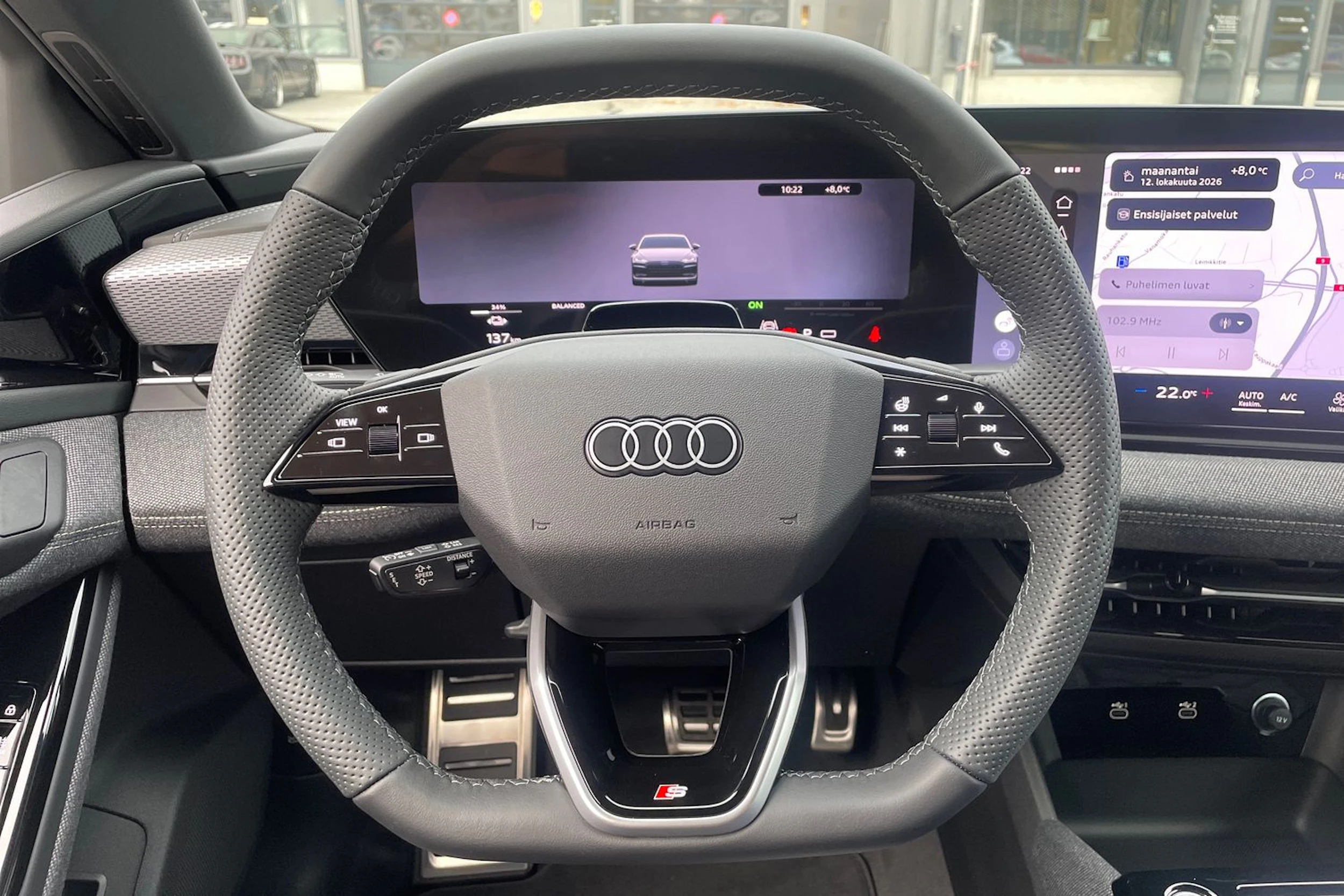 harmaa Audi A6 e-tron 2026 kuva 24.