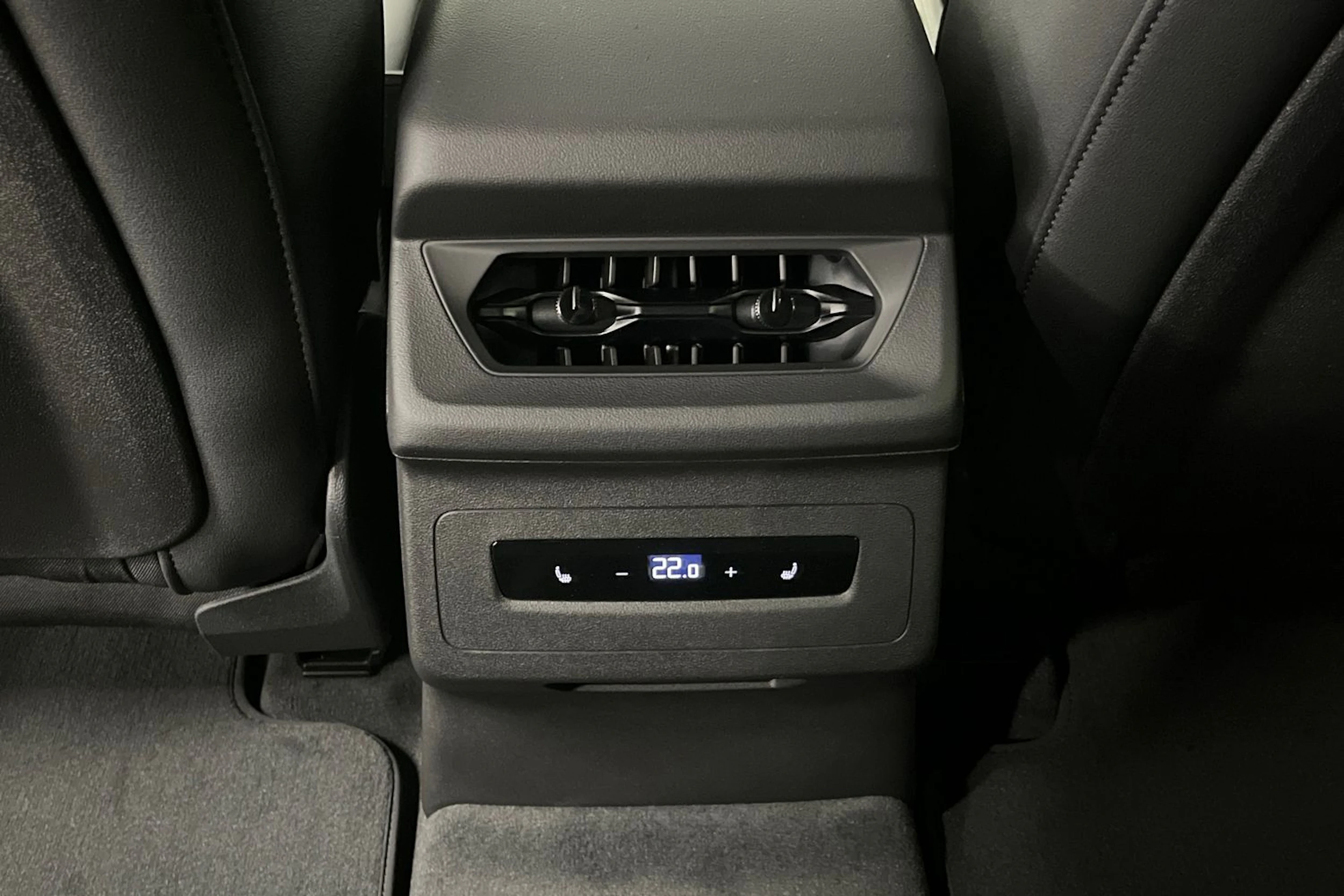 daytona harmaa Audi A6 e-tron 2026 kuva 13.