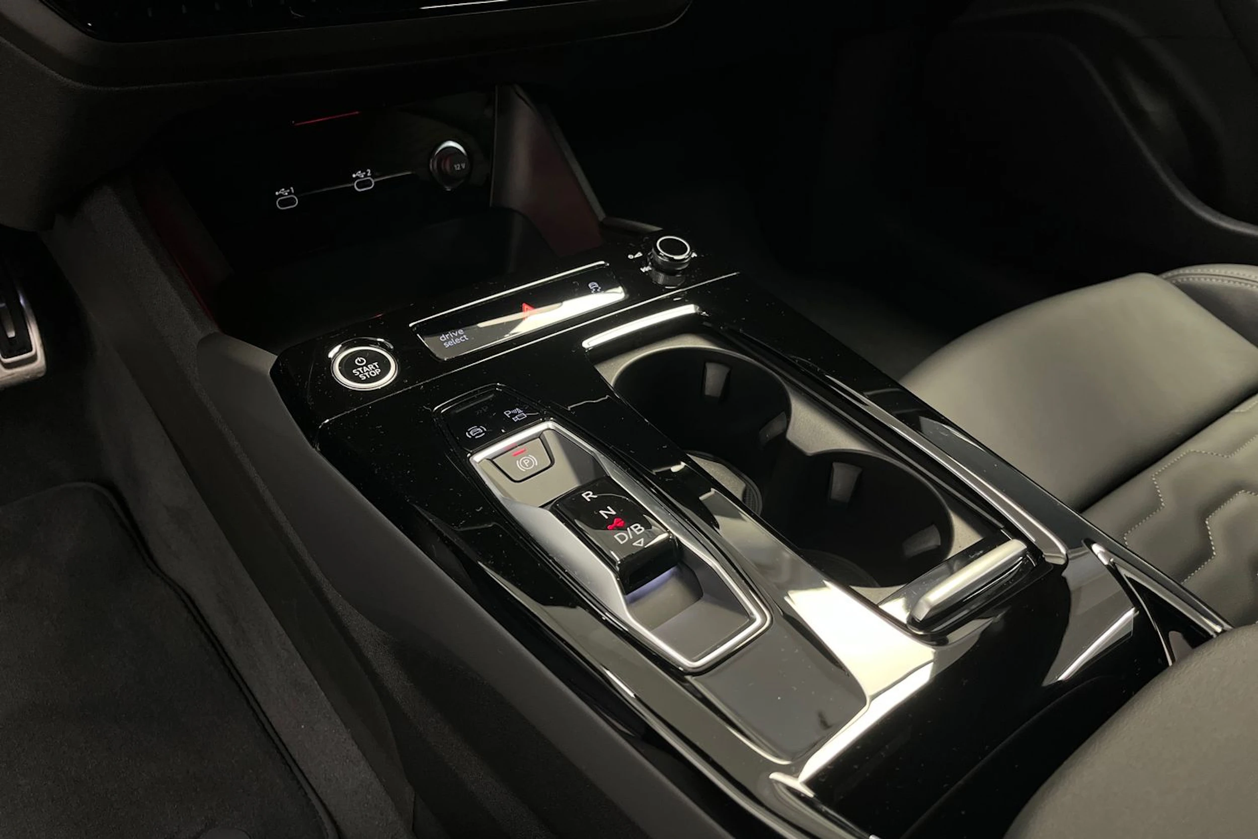 daytona harmaa Audi A6 e-tron 2026 kuva 16.