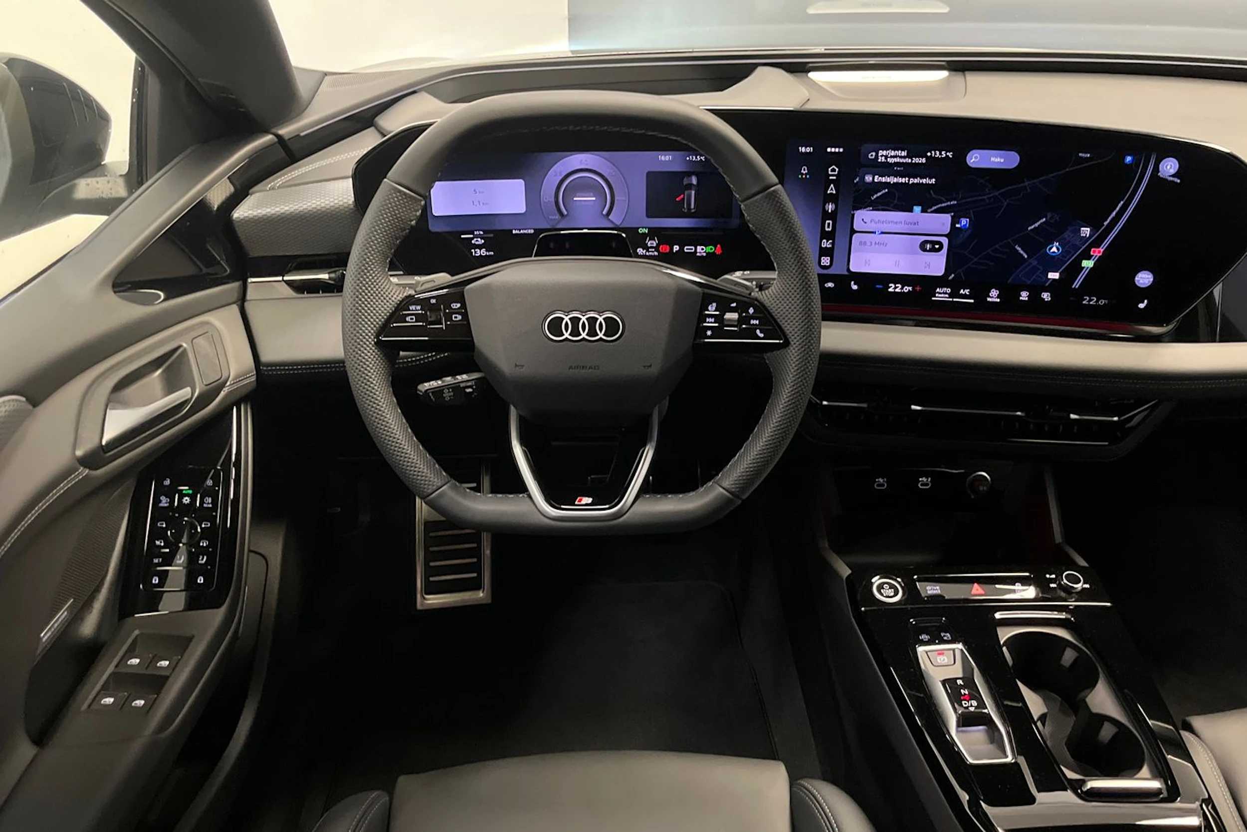 daytona harmaa Audi A6 e-tron 2026 kuva 18.