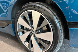 sininen Audi A6 e-tron 2026 kuva 10.