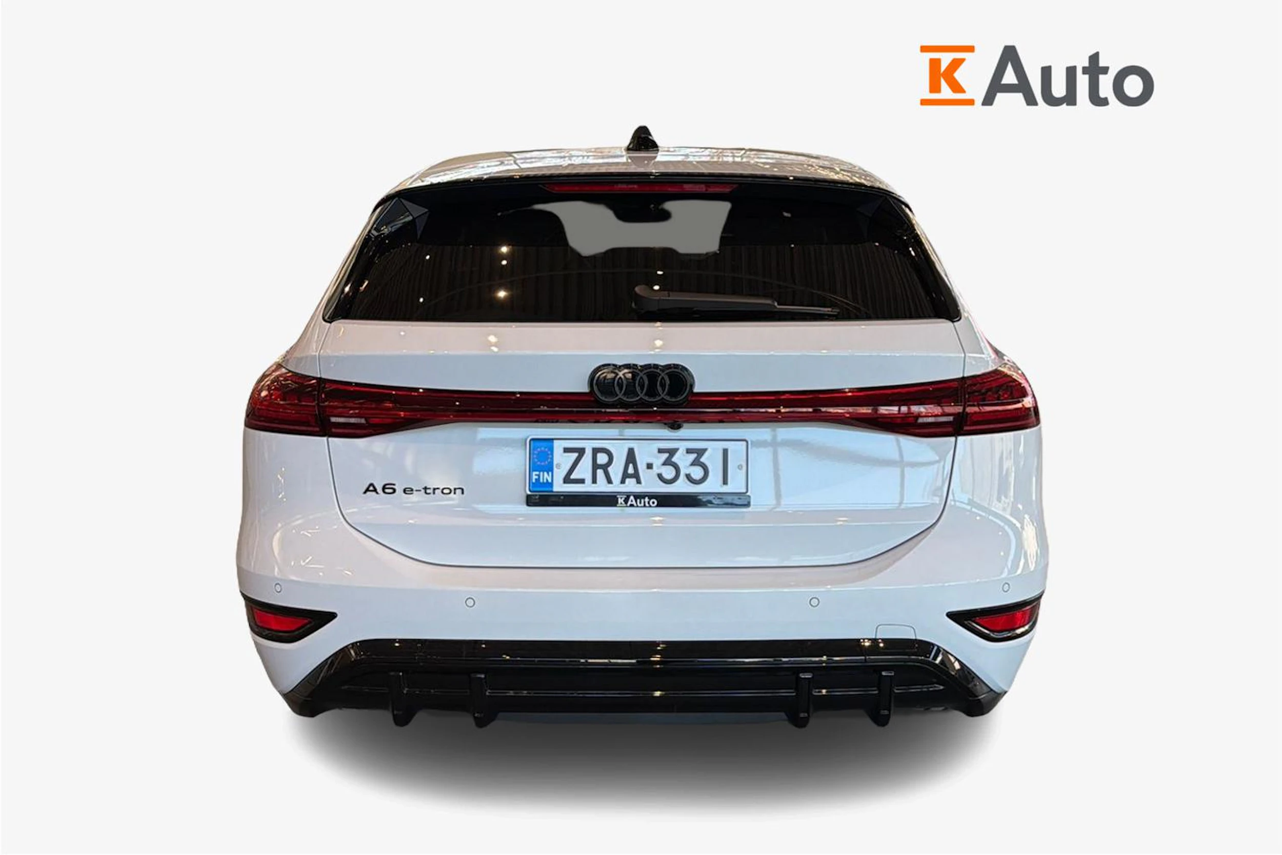 valkoinen Audi A6 e-tron 2026 kuva 3.