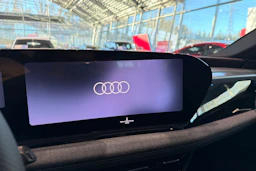 valkoinen Audi A6 e-tron 2026 kuva 13.