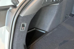 valkoinen Audi A6 e-tron 2026 kuva 18.