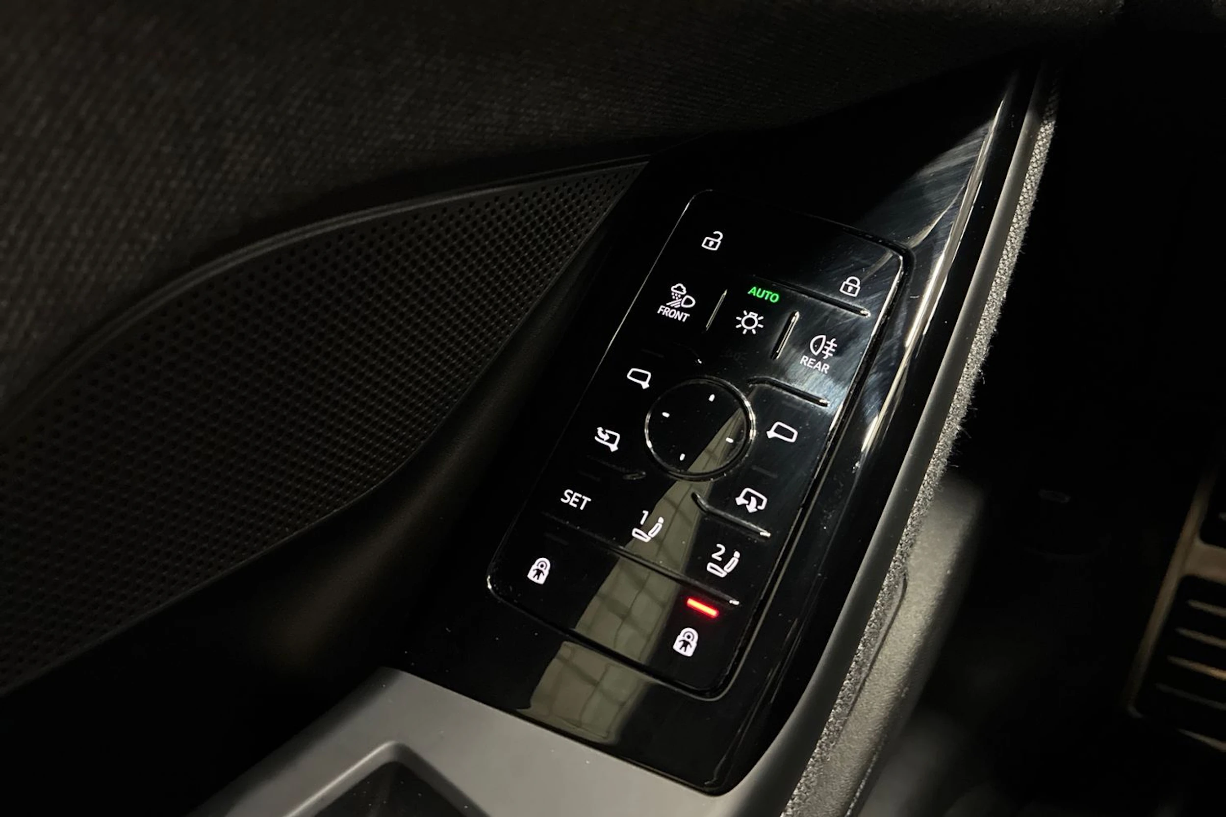 musta Audi A6 e-tron 2026 kuva 21.