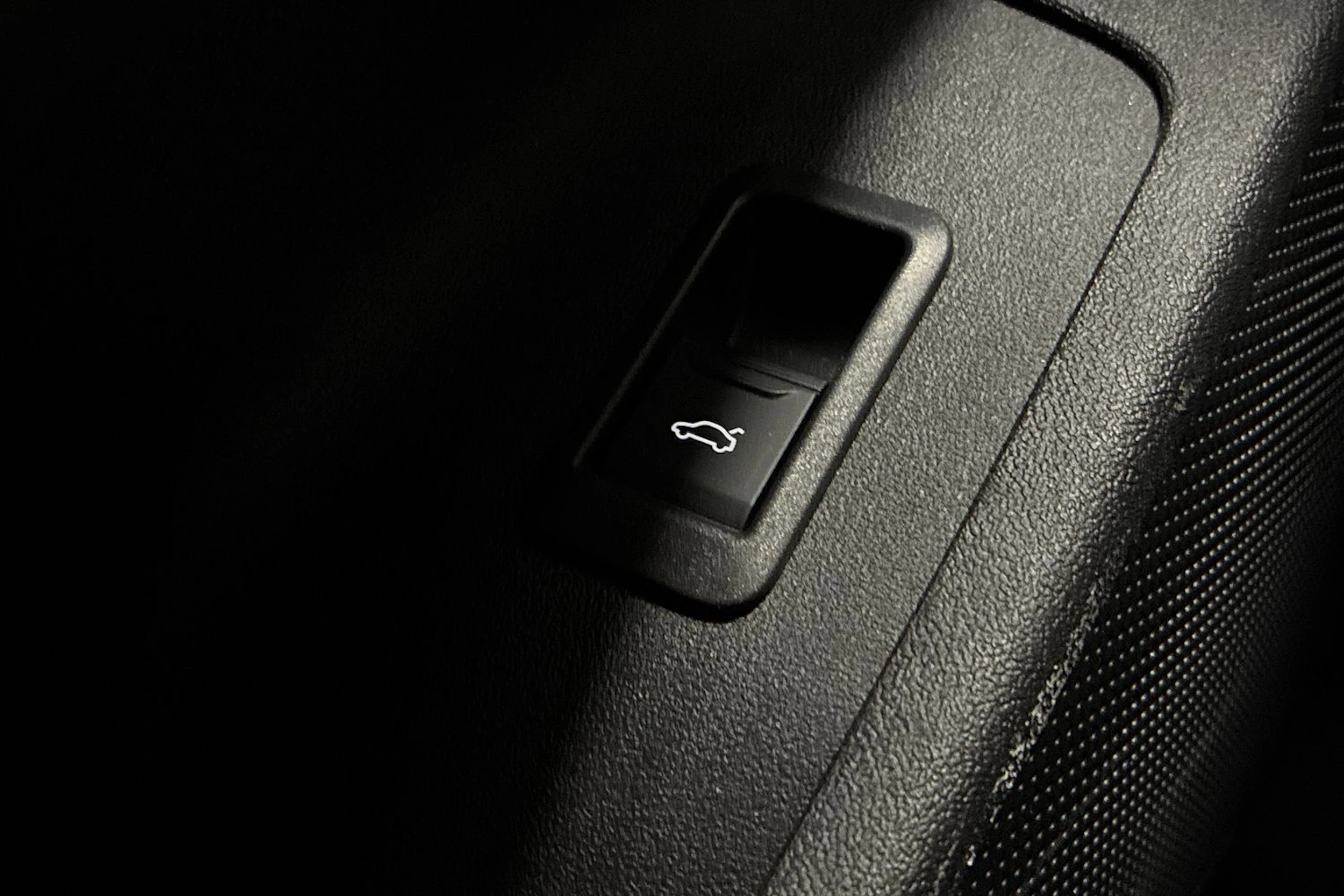 musta Audi A6 e-tron 2026 kuva 23.