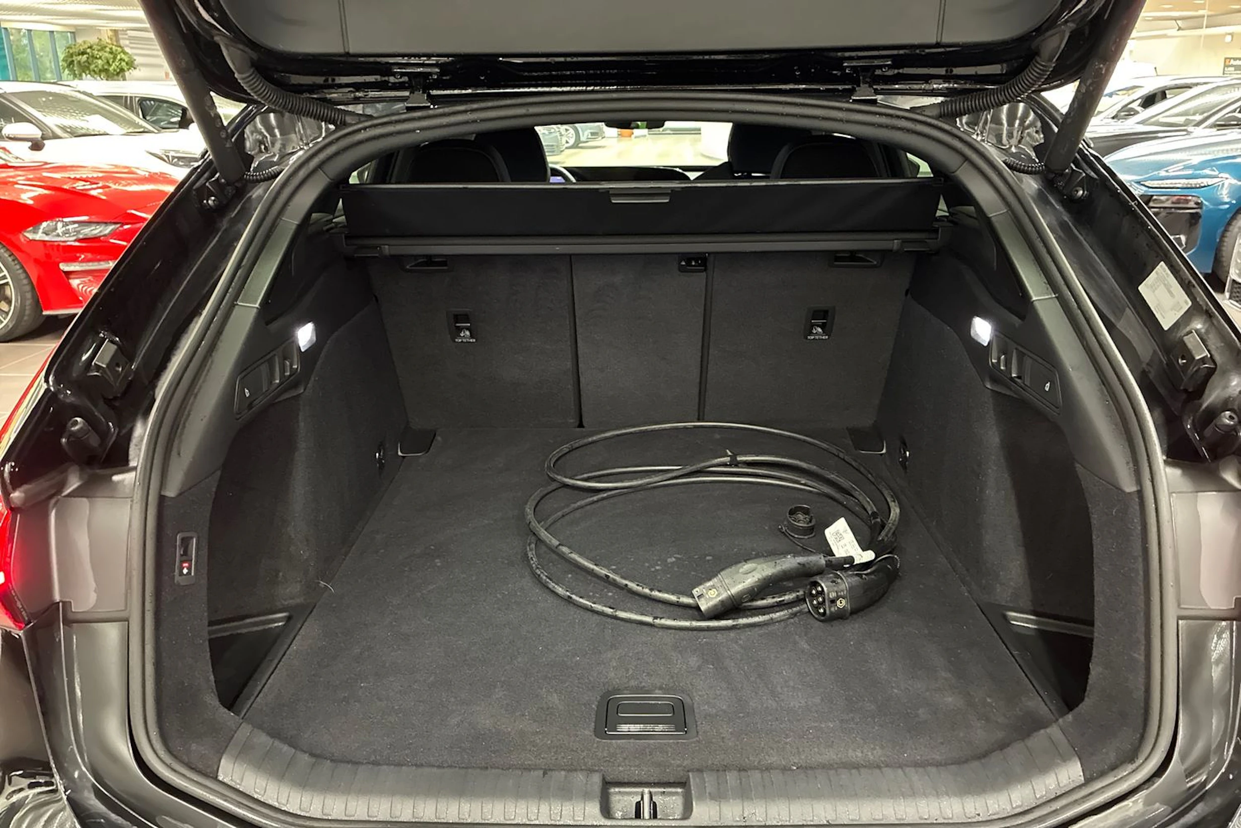 musta Audi A6 e-tron 2026 kuva 31.