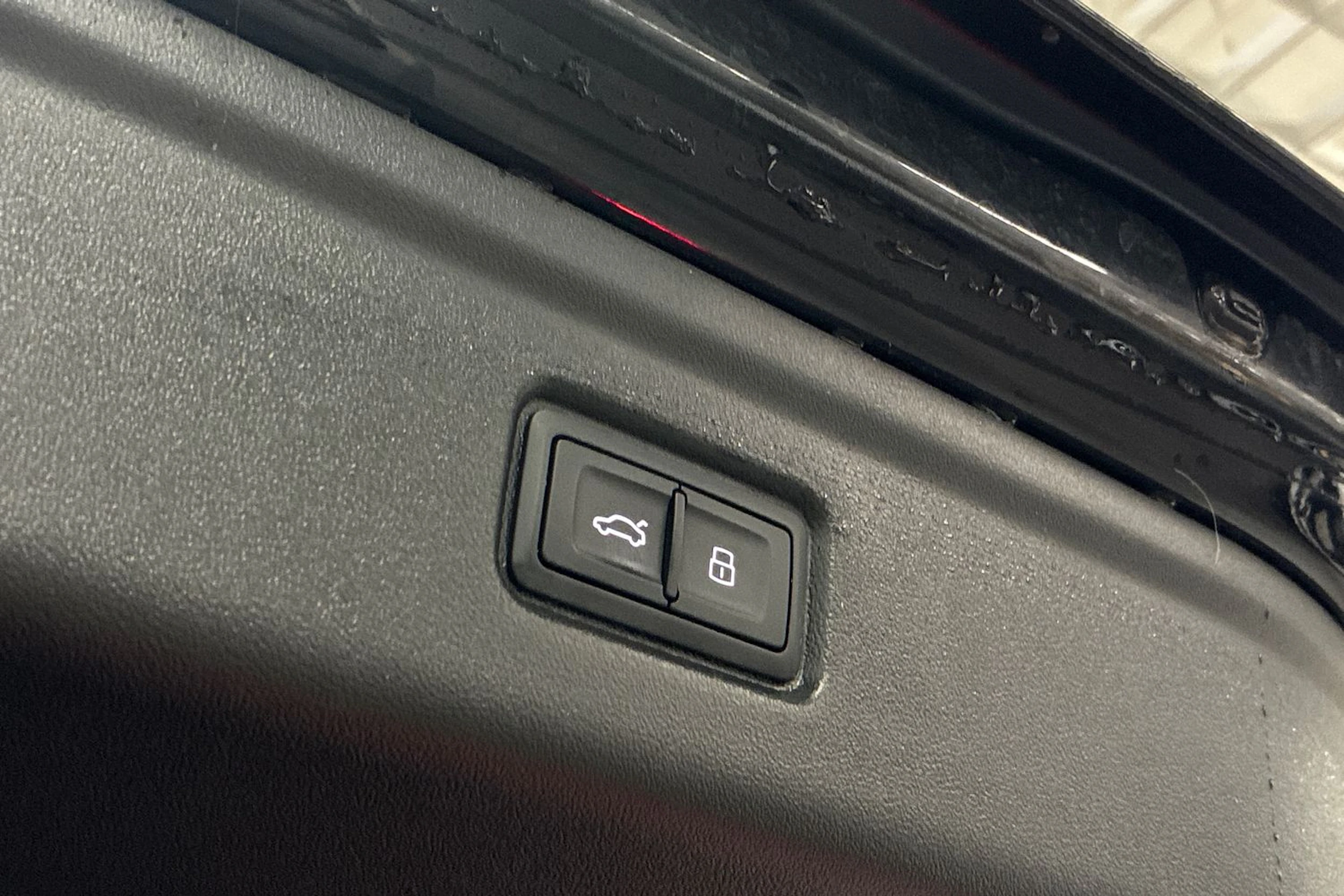 musta Audi A6 e-tron 2026 kuva 34.