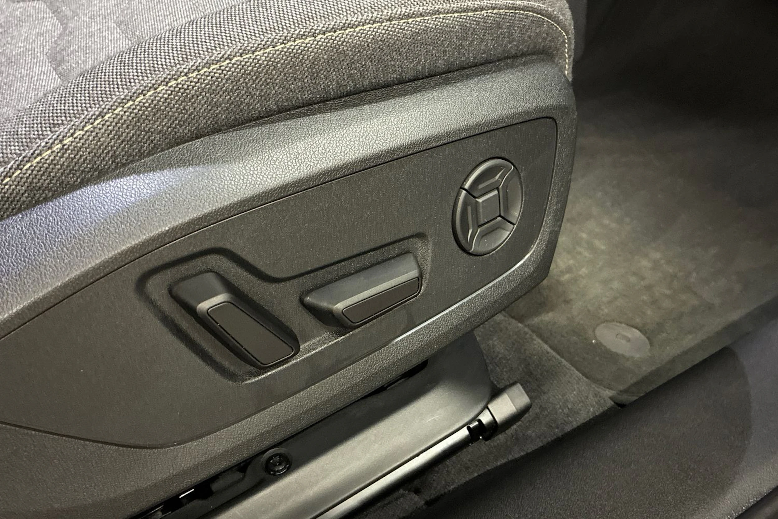 musta Audi A6 e-tron 2026 kuva 37.