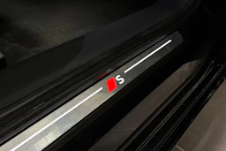 musta Audi A6 e-tron 2026 kuva 38.