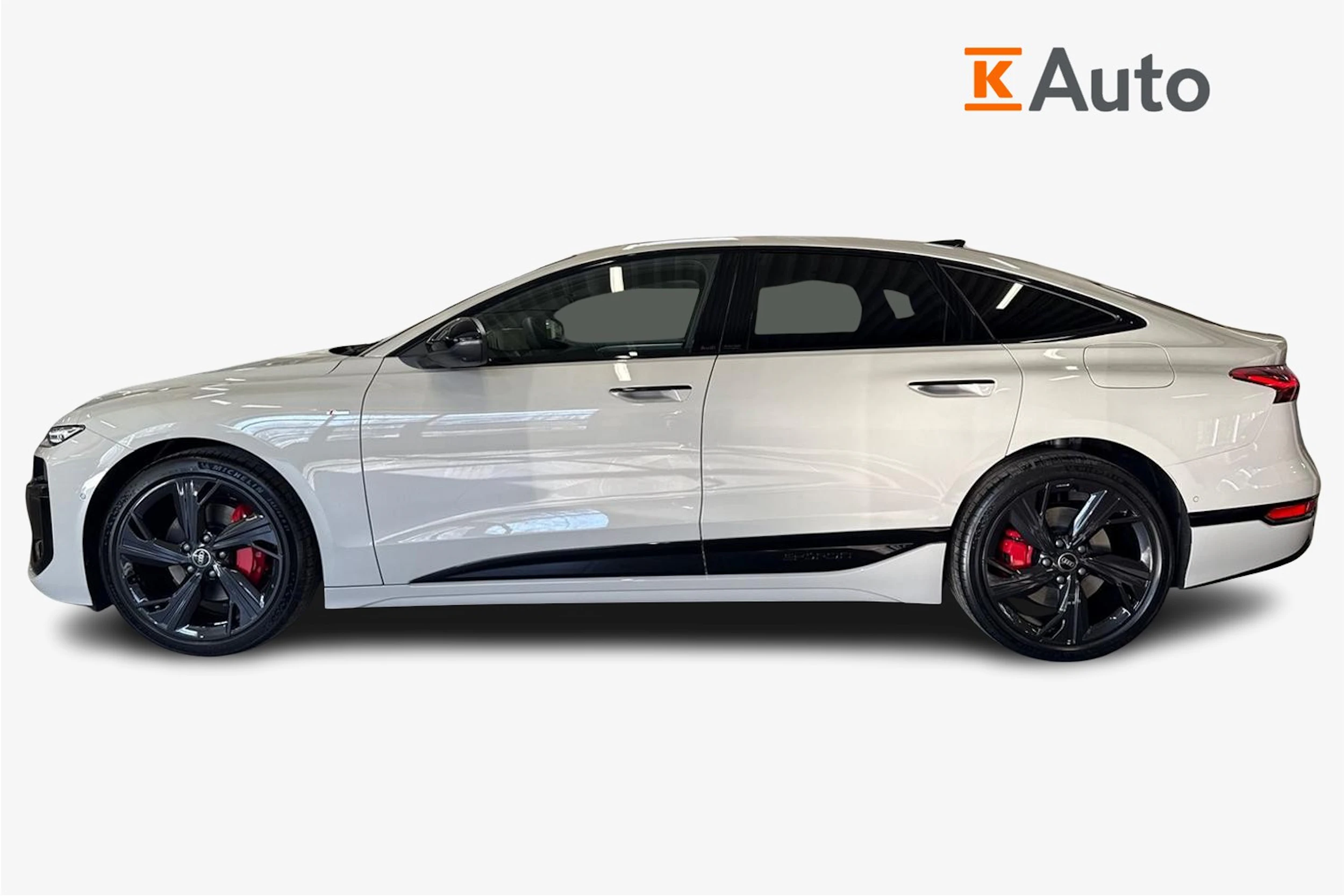 met. ruskea (beige) Audi A6 e-tron 2026 kuva 5.