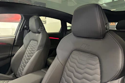 met. ruskea (beige) Audi A6 e-tron 2026 kuva 14.